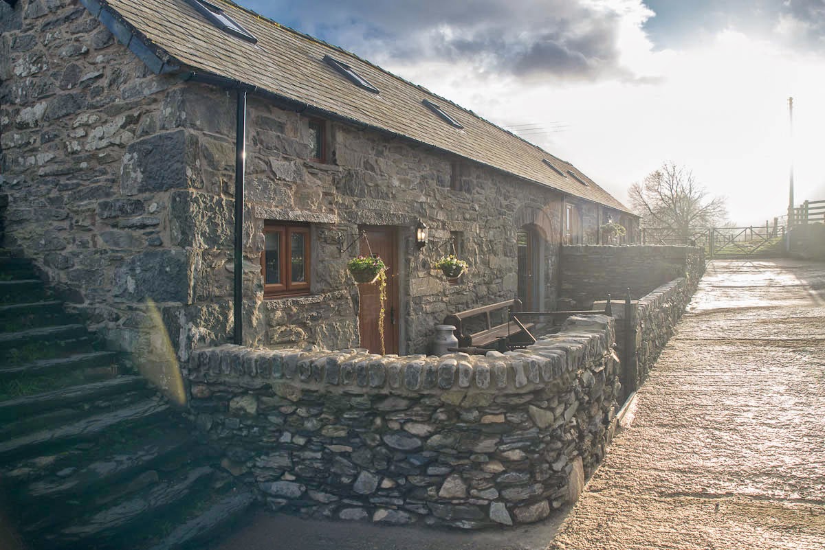 Self Catering Accommodation on a Welsh Hill Farm | Stabal-Iwrch