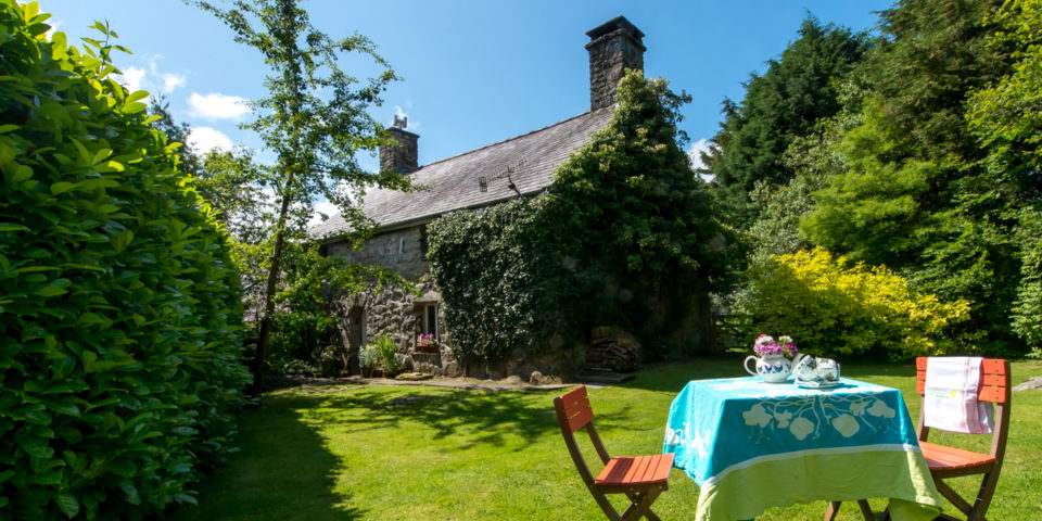 Charecter Holiday Cottage Near Criccieth | Llys-Derwin