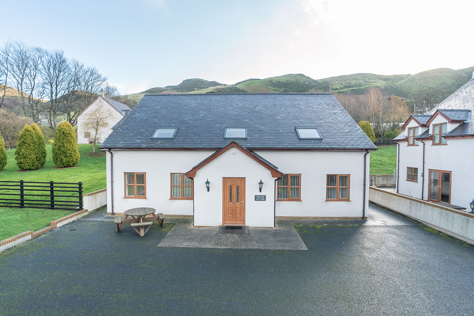 Spacious Four Bedroom Holiday Cottage Near Conwy | Helyg