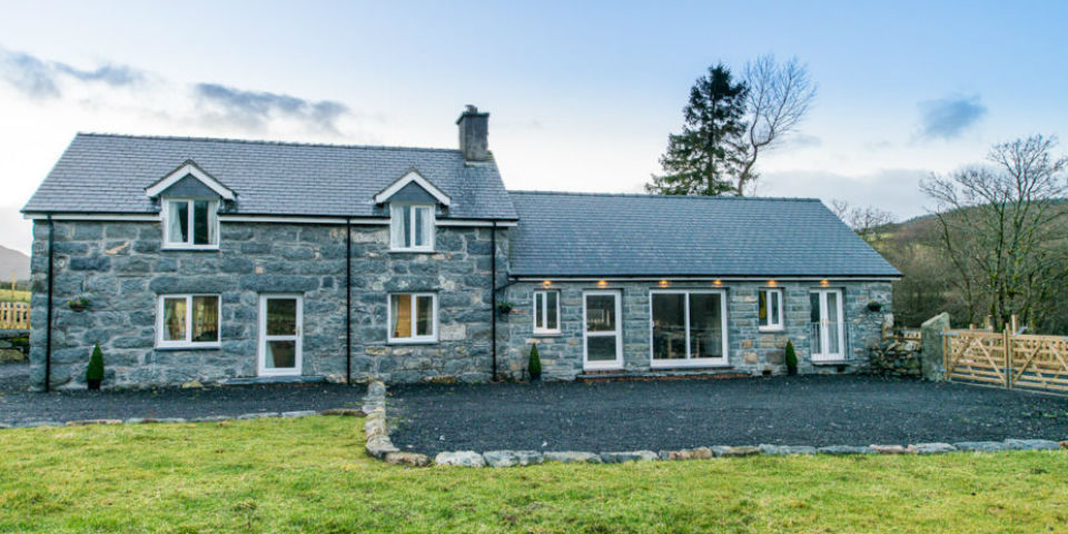 SELF CATERING COTTAGE NEAR BALA | TALYBONT Wheelchair Friendly Holiday Cottages
