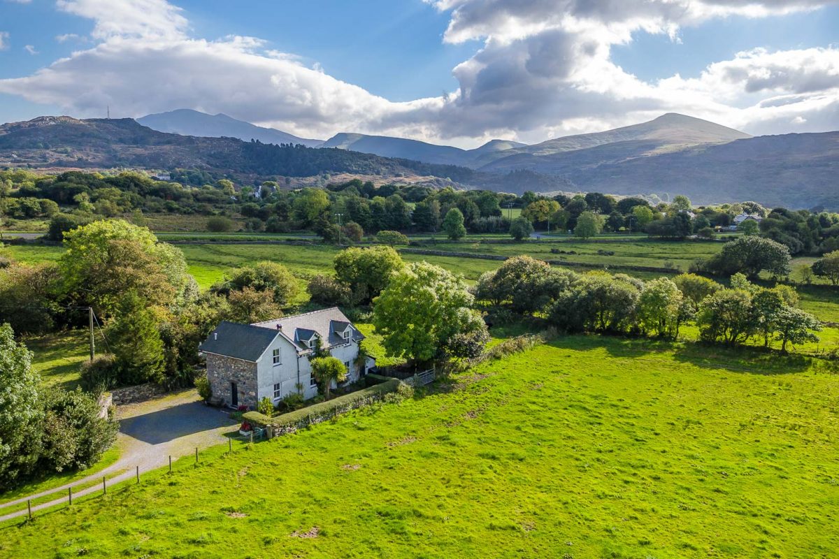 Top 5 Holiday Cottages Near Yr Wyddfa / Snowdon