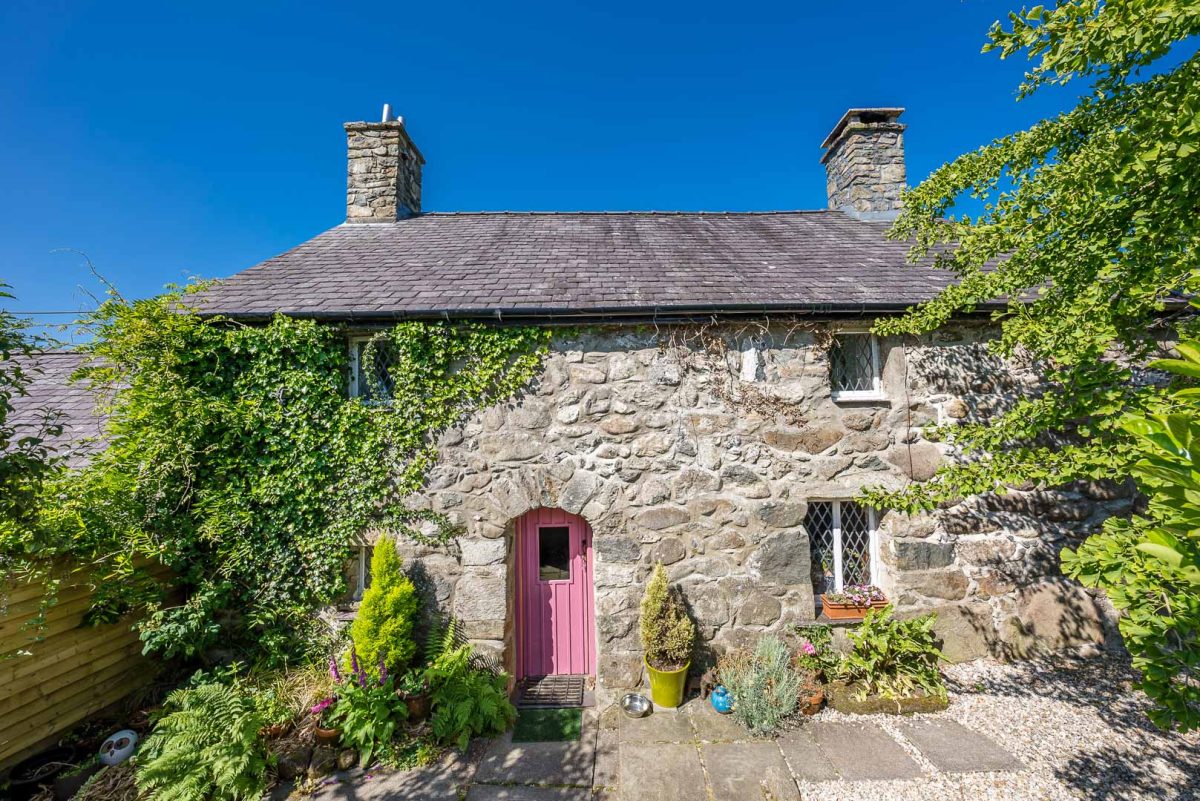 Top 5 Fairytale Holiday Cottages 