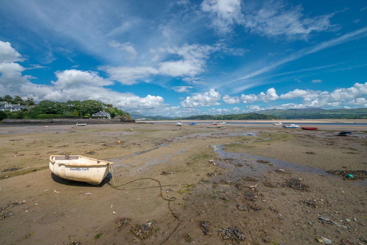 North Wales’ Top Spots for Food, Drink, and Sea Views